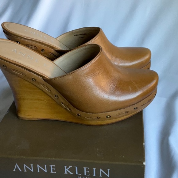 Anne Klein Wedge Clogs Mules 7.5 NIB - Picture 2 of 7